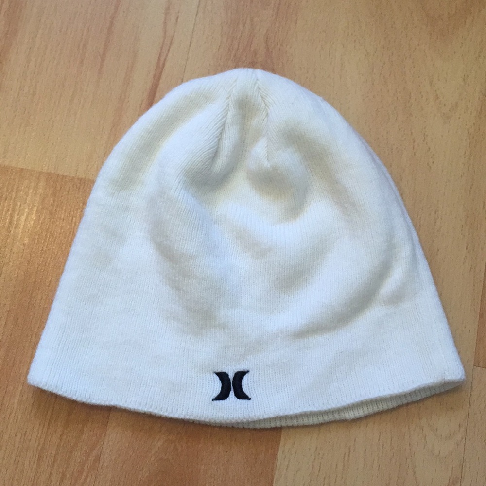 Hurley white beanie